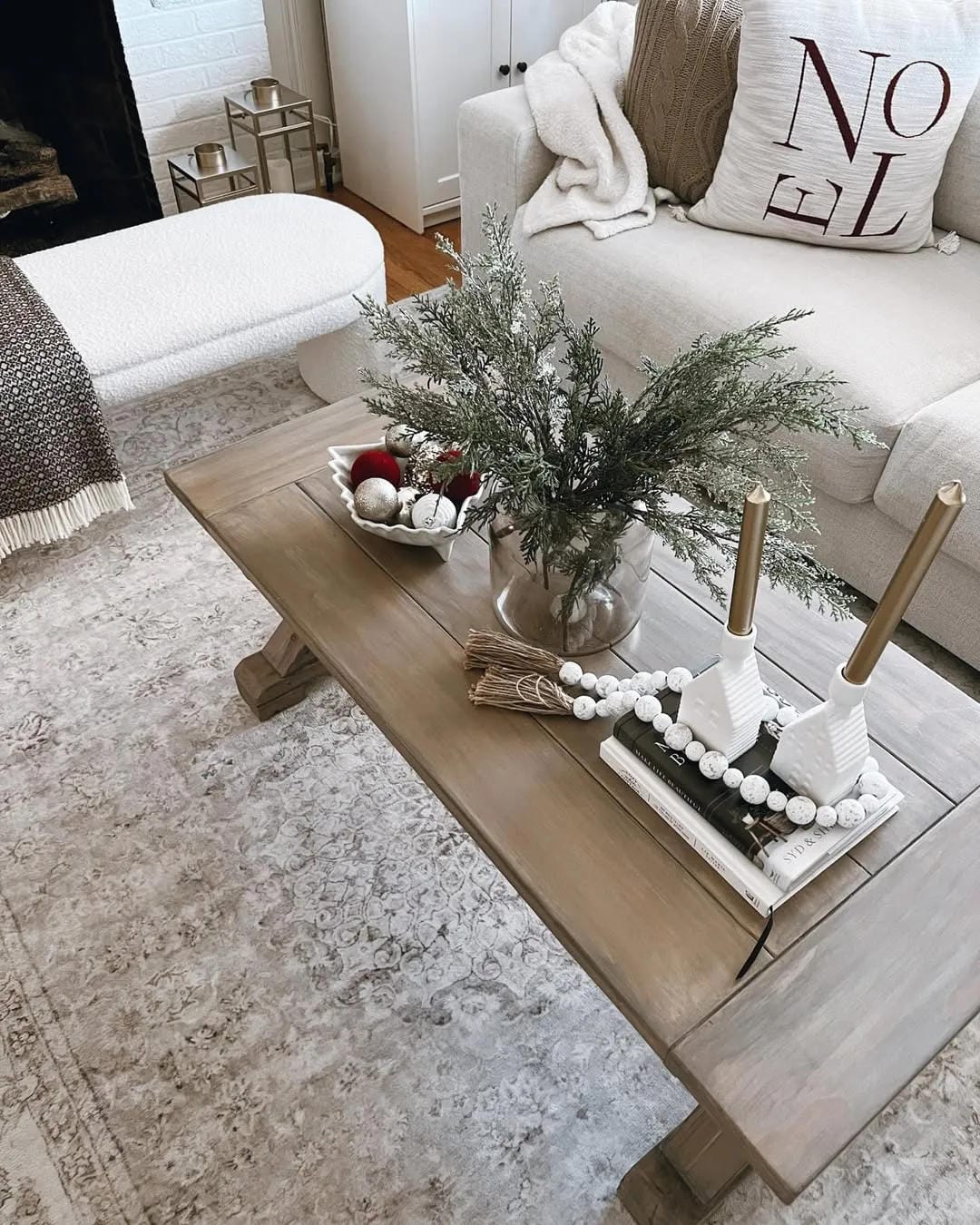 modern christmas coffee table ideas