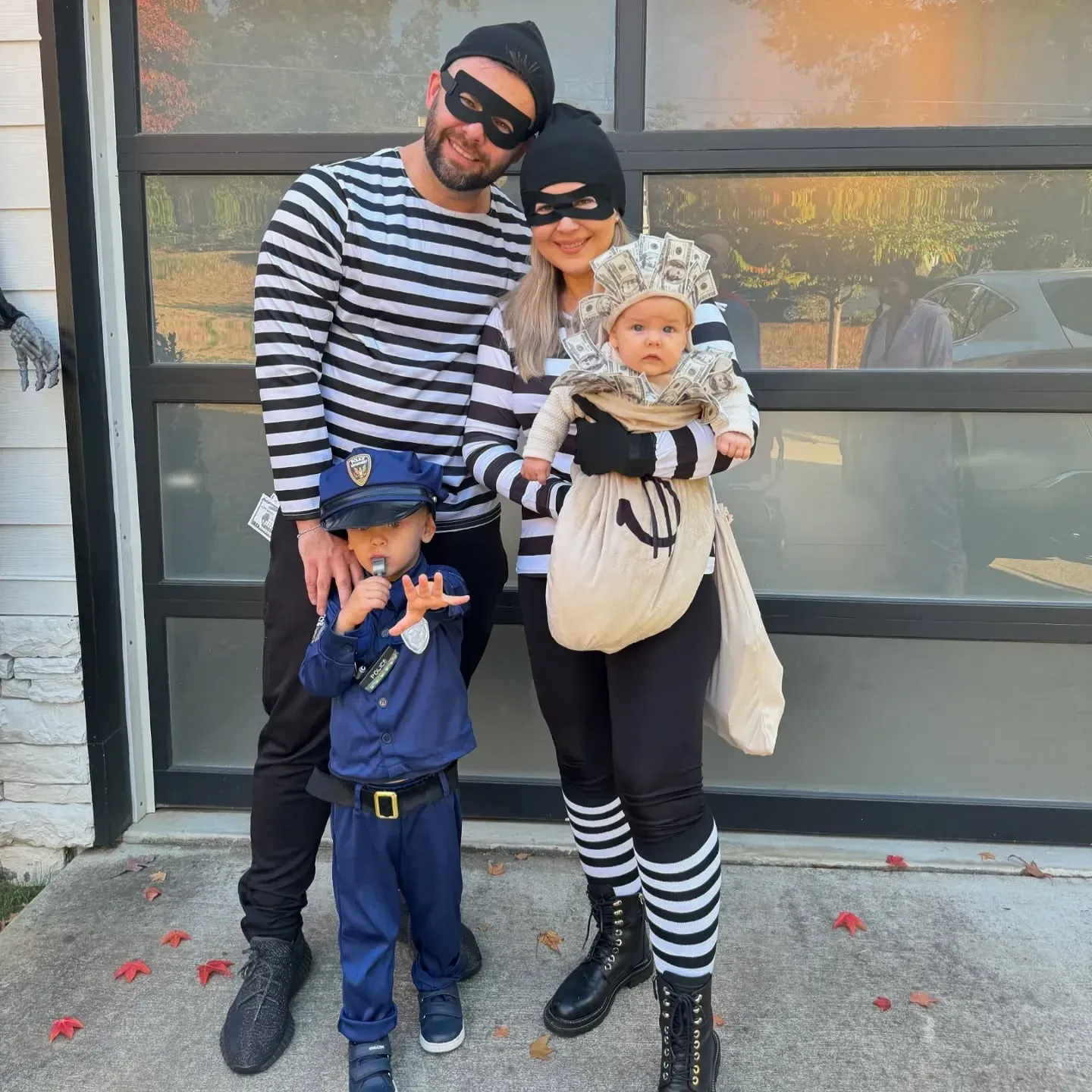 funny halloween costumes for families with robber costumes and money bag