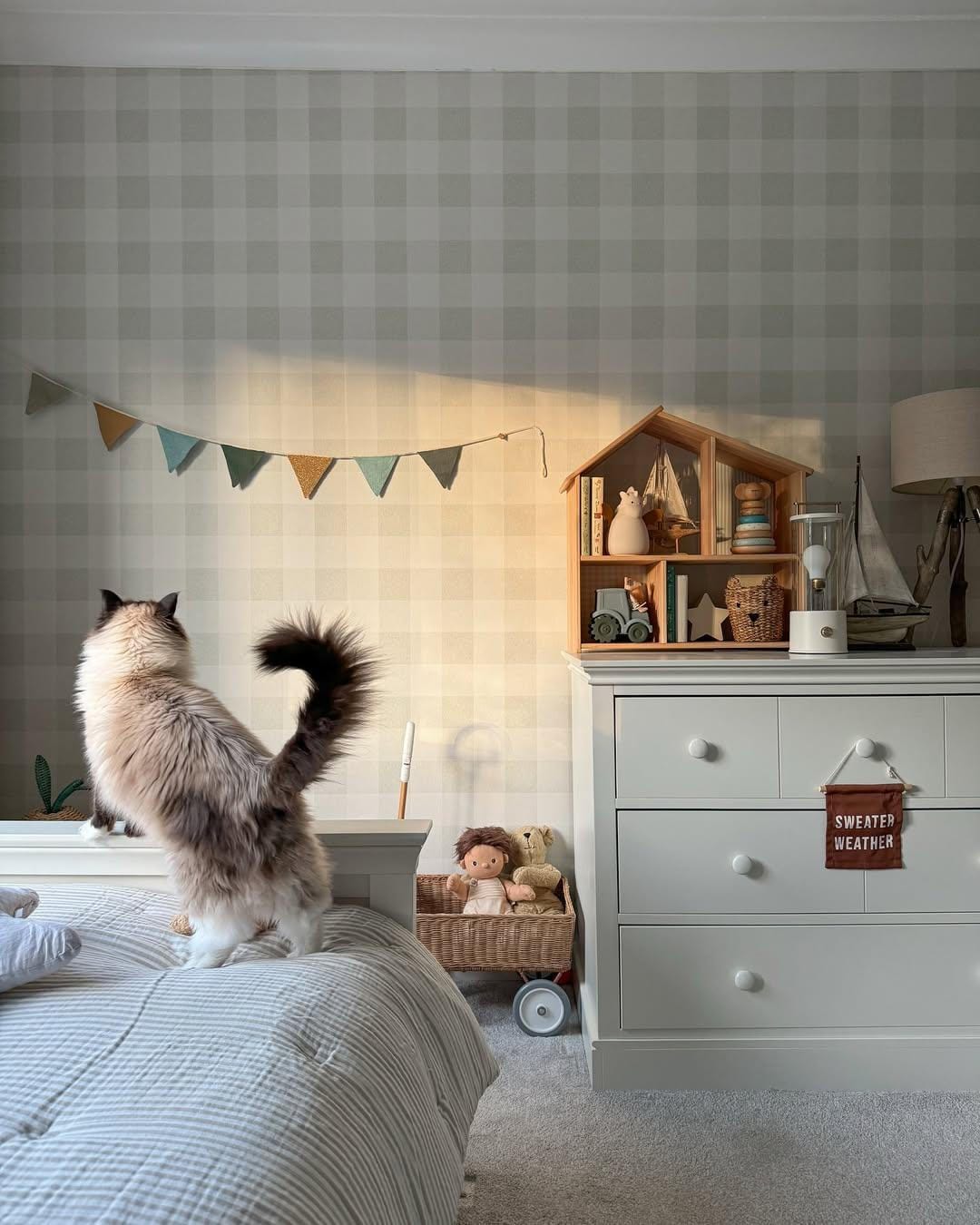 gender neutral nursery colors