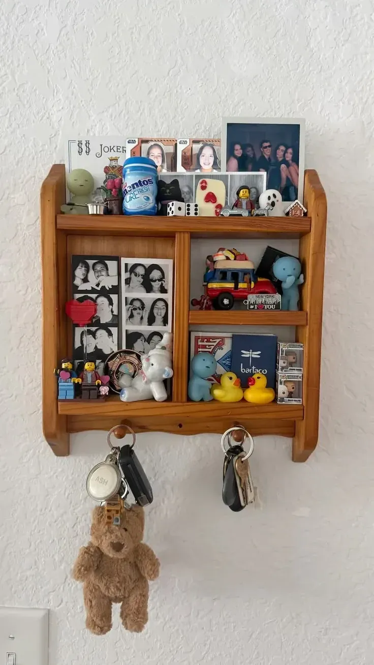 small object display trinket shelf ideas