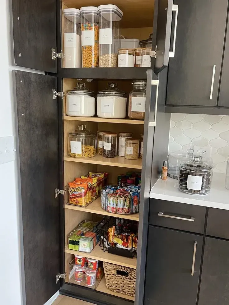 tidy small pantry organization ideas