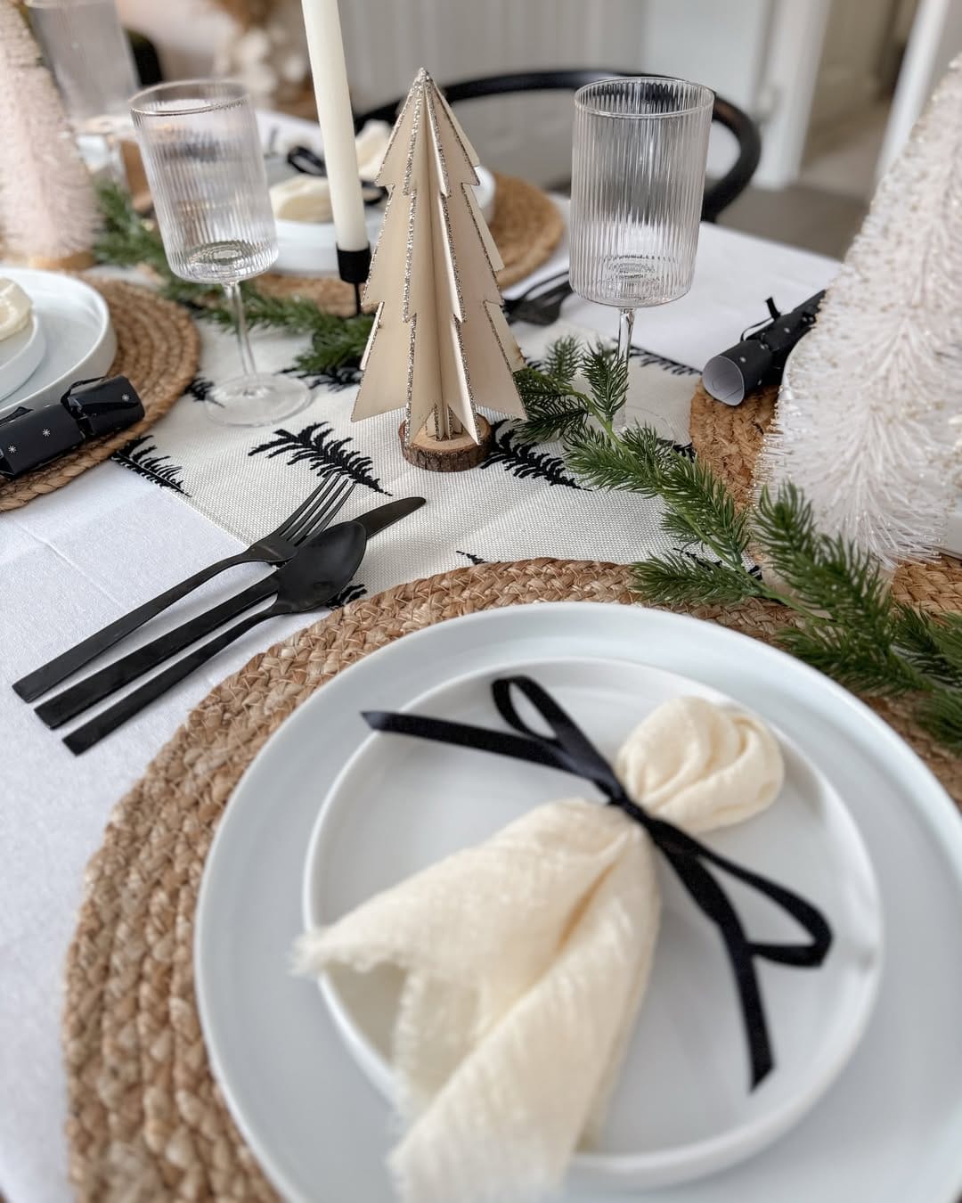 Christmas table centerpieces