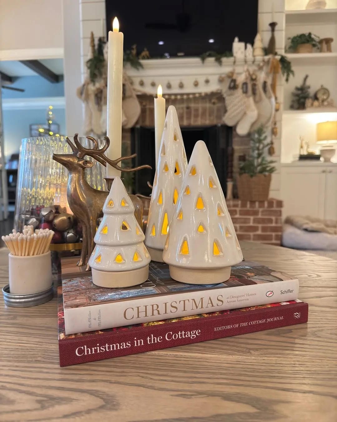 coffee table christmas decor