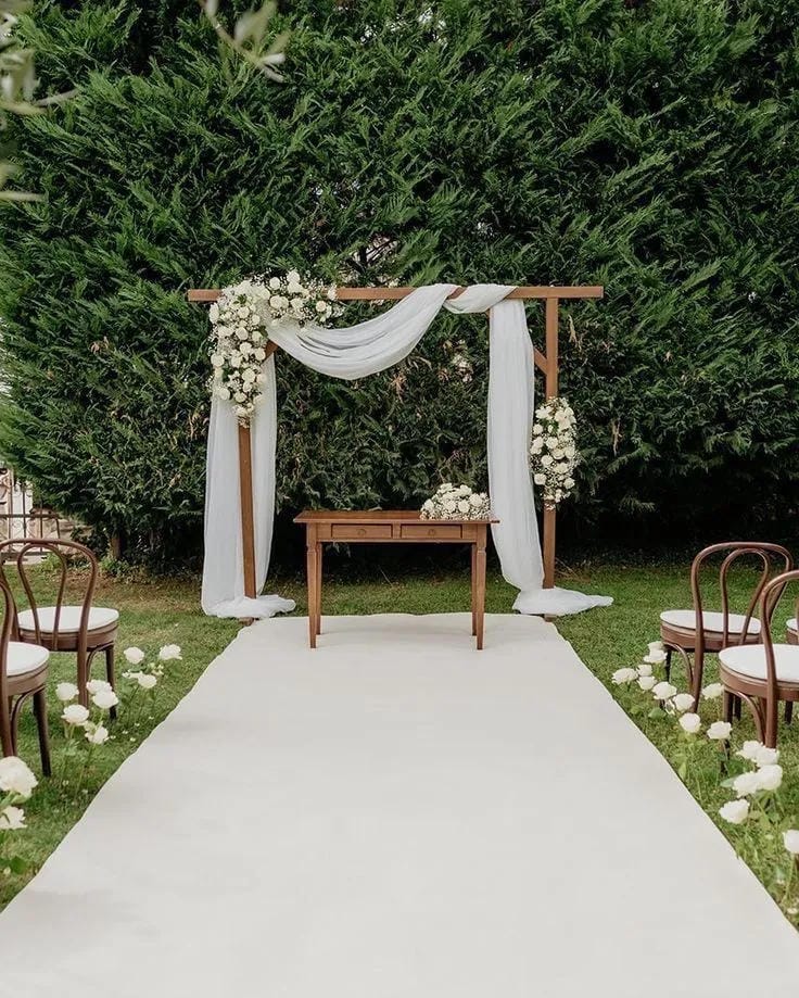 outdoor backyard wedding ideas with elegant reception decorations