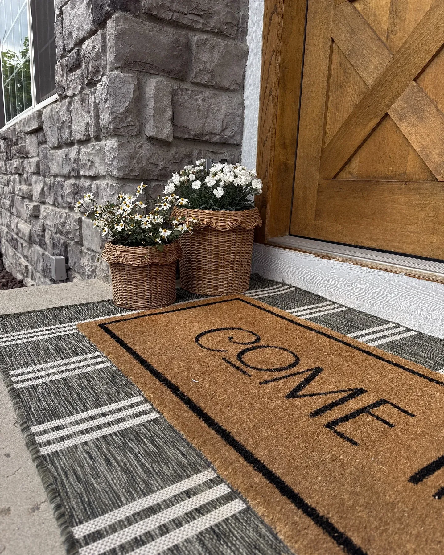 sunny summer porch planter ideas