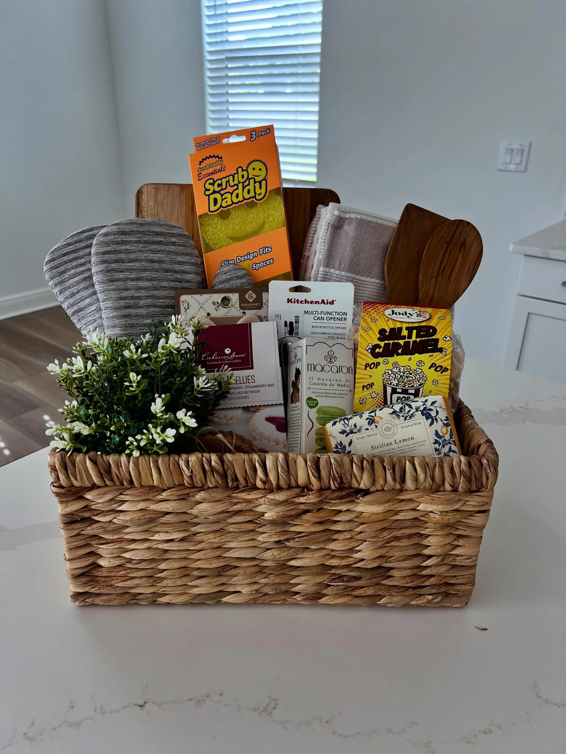 cozy housewarming gift basket ideas