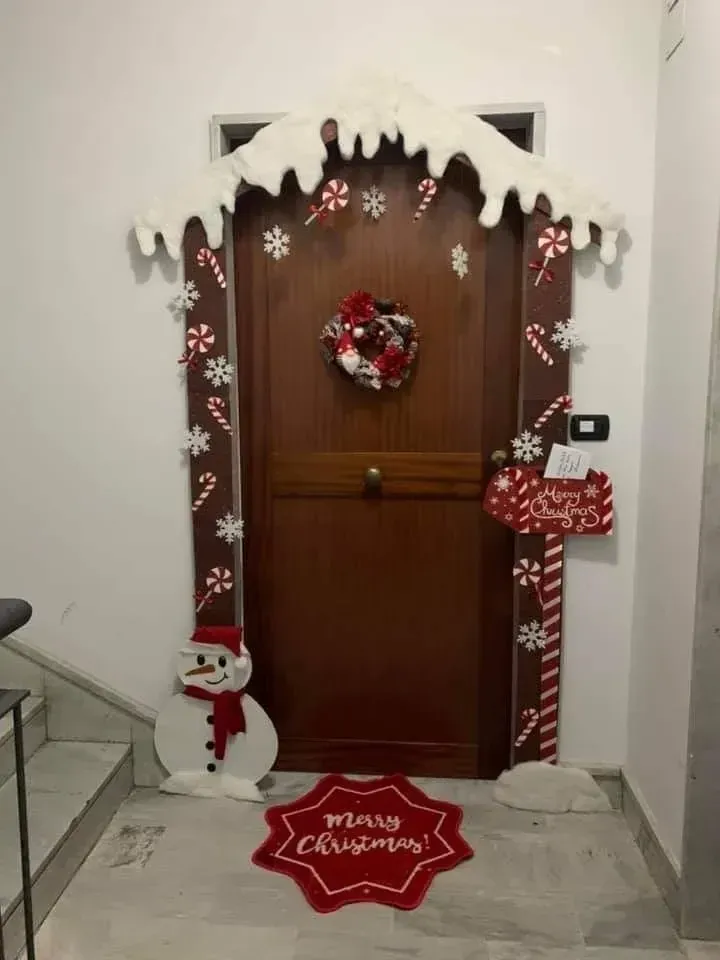 wreath decorated windows apartment christmas door decor ideas