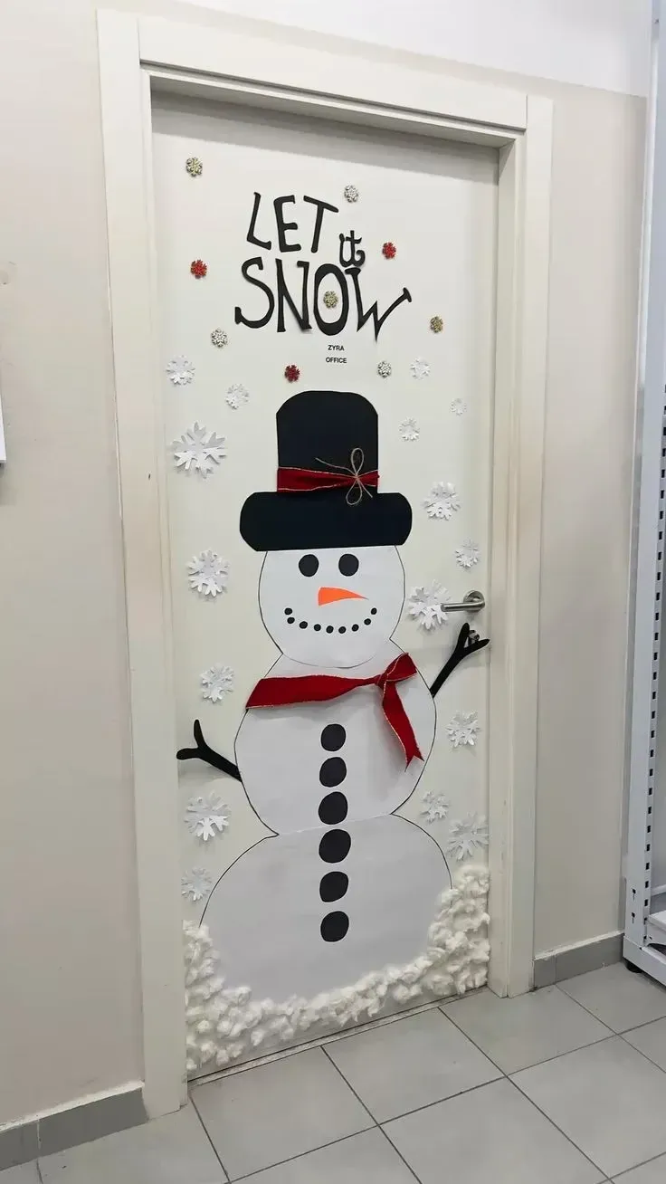 holiday front door apartment christmas door decor ideas