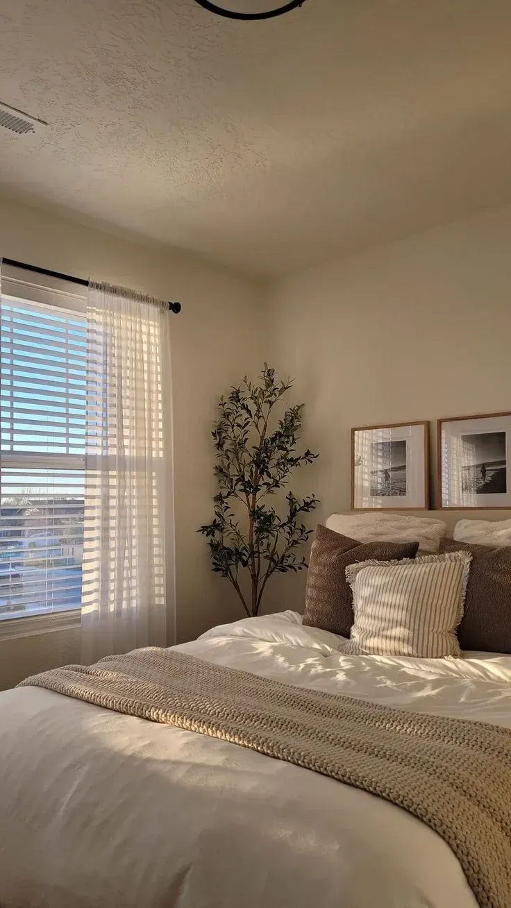 small space cozy neutral bedroom ideas