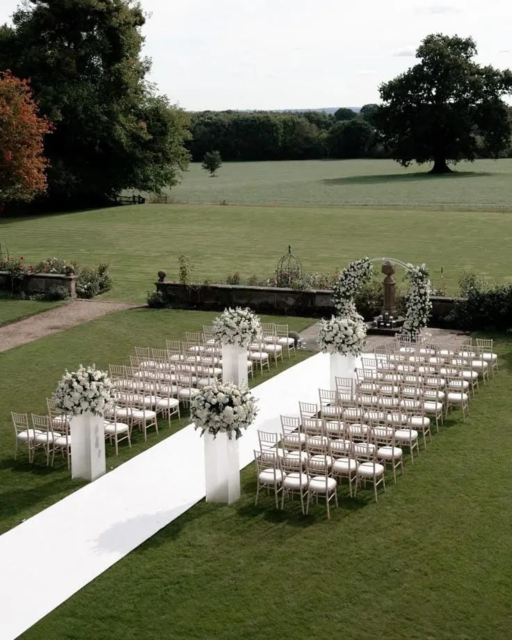 backyard wedding backdrop ideas for a beautiful outdoor ceremony
