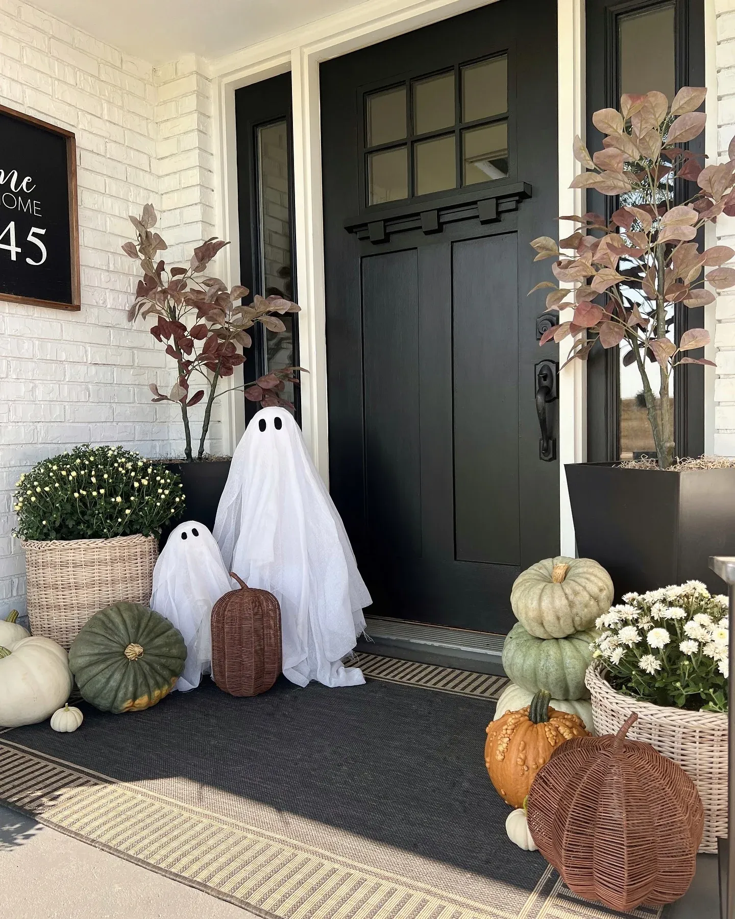pretty neutral fall porch decor ideas