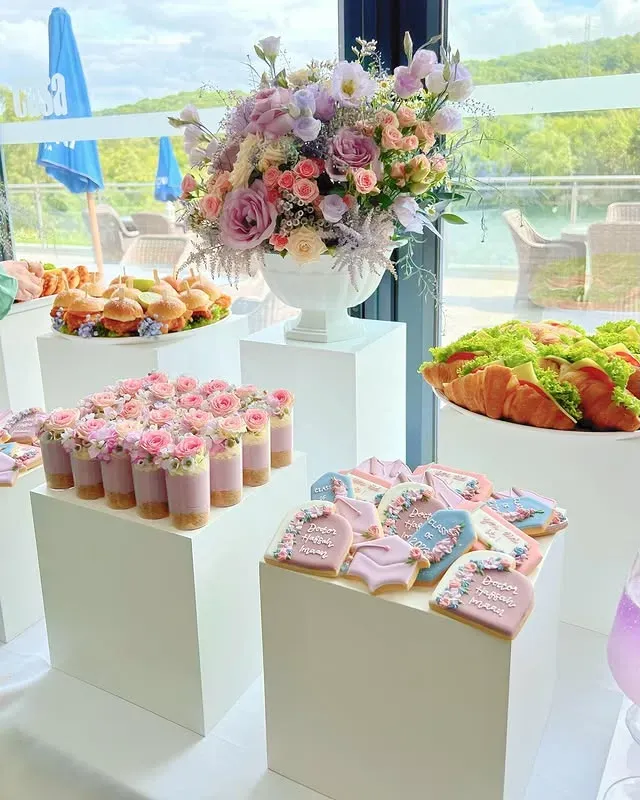 easy graduation dessert table ideas