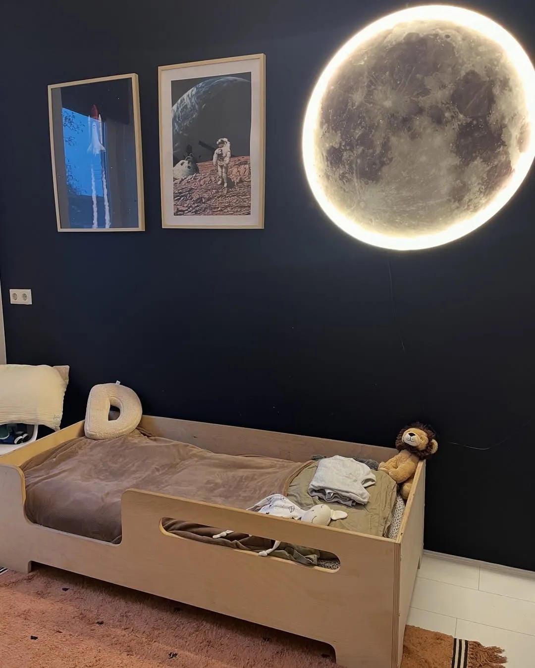 Outer space kids room