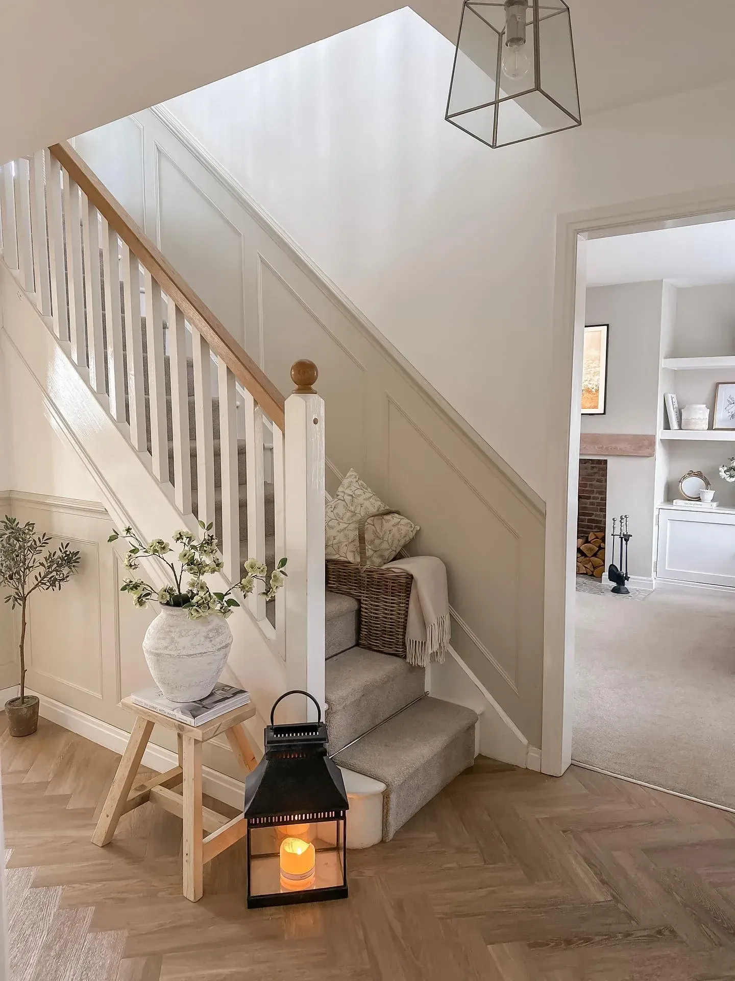 modern hallway decor ideas