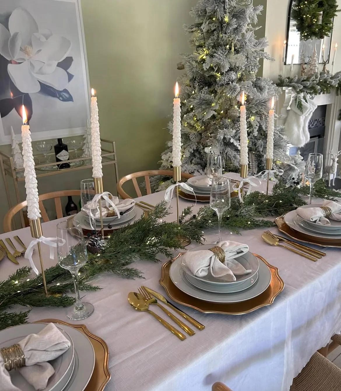 Christmas table setup