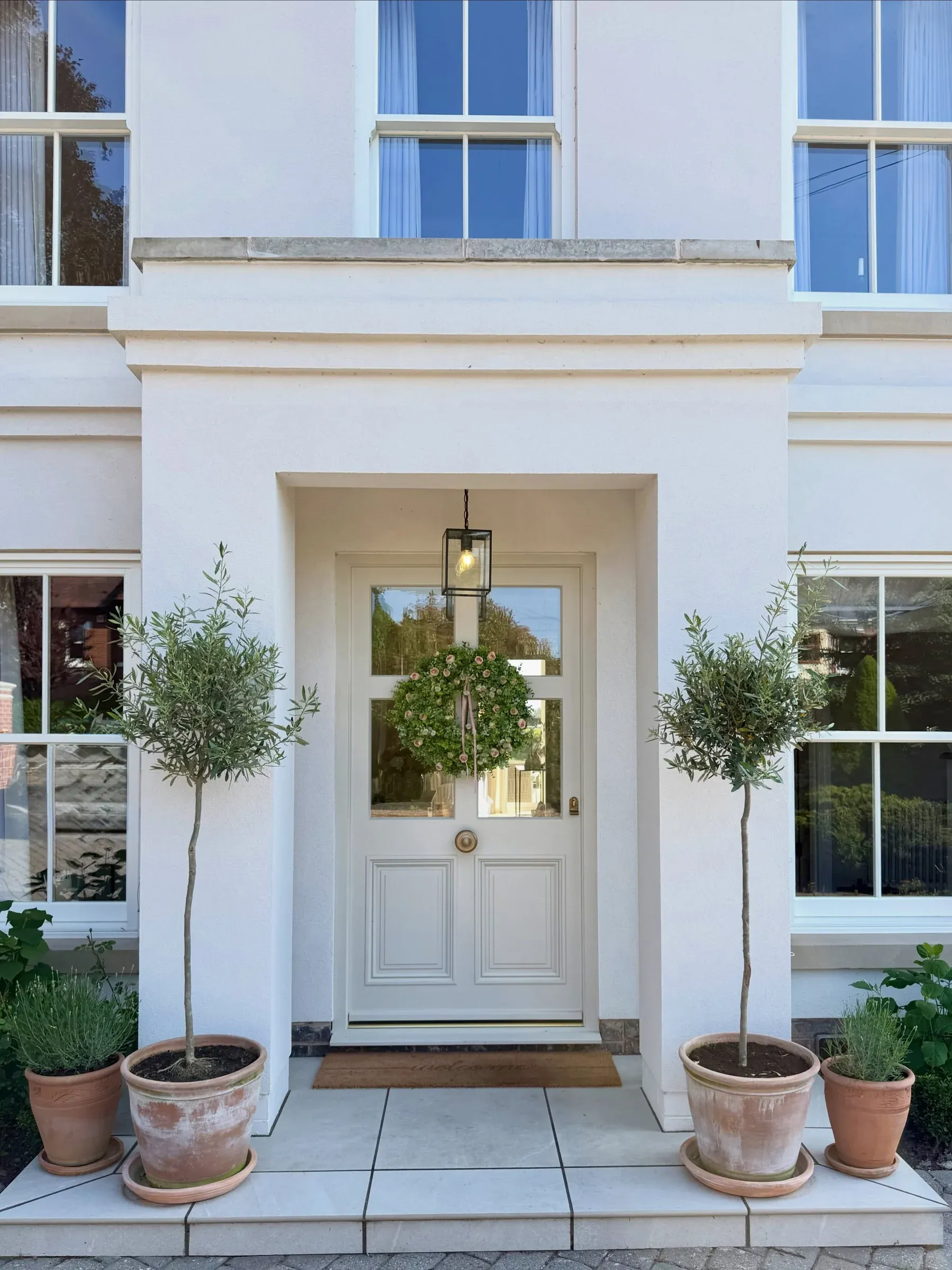 welcoming summer front door decor ideas