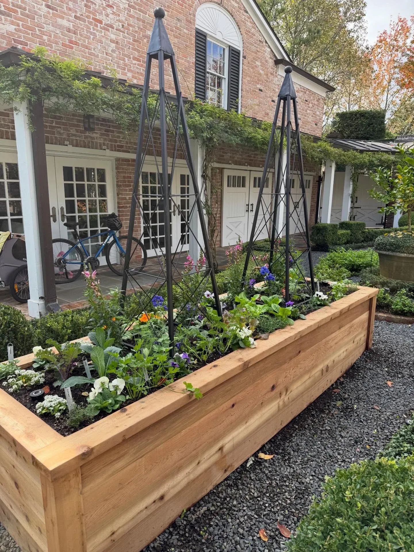 wooden raised garden bed ideas