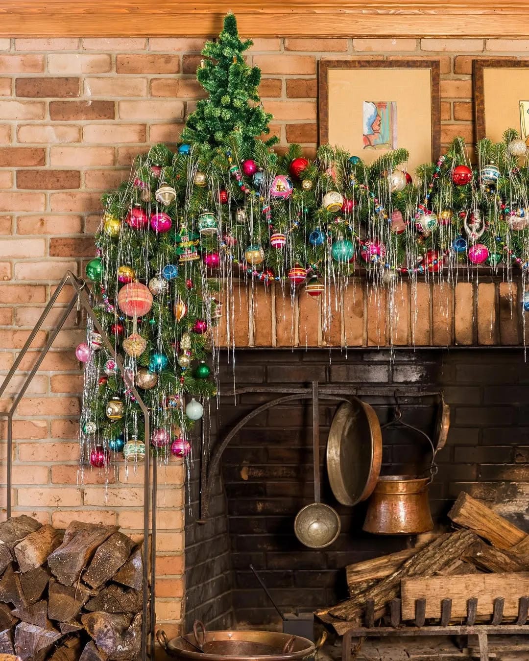 Cozy Christmas living room decor