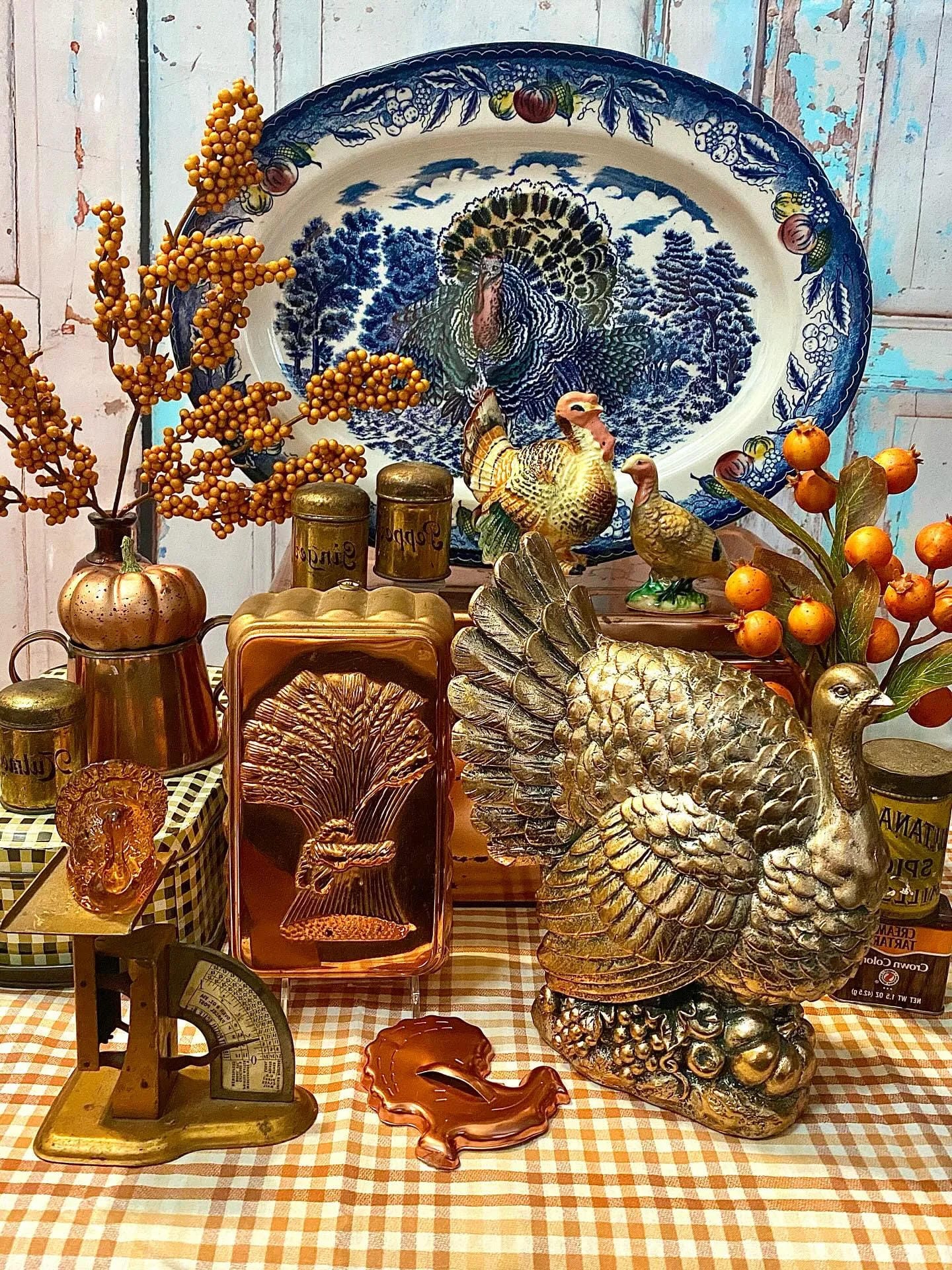 organized vintage thanksgiving decor ideas