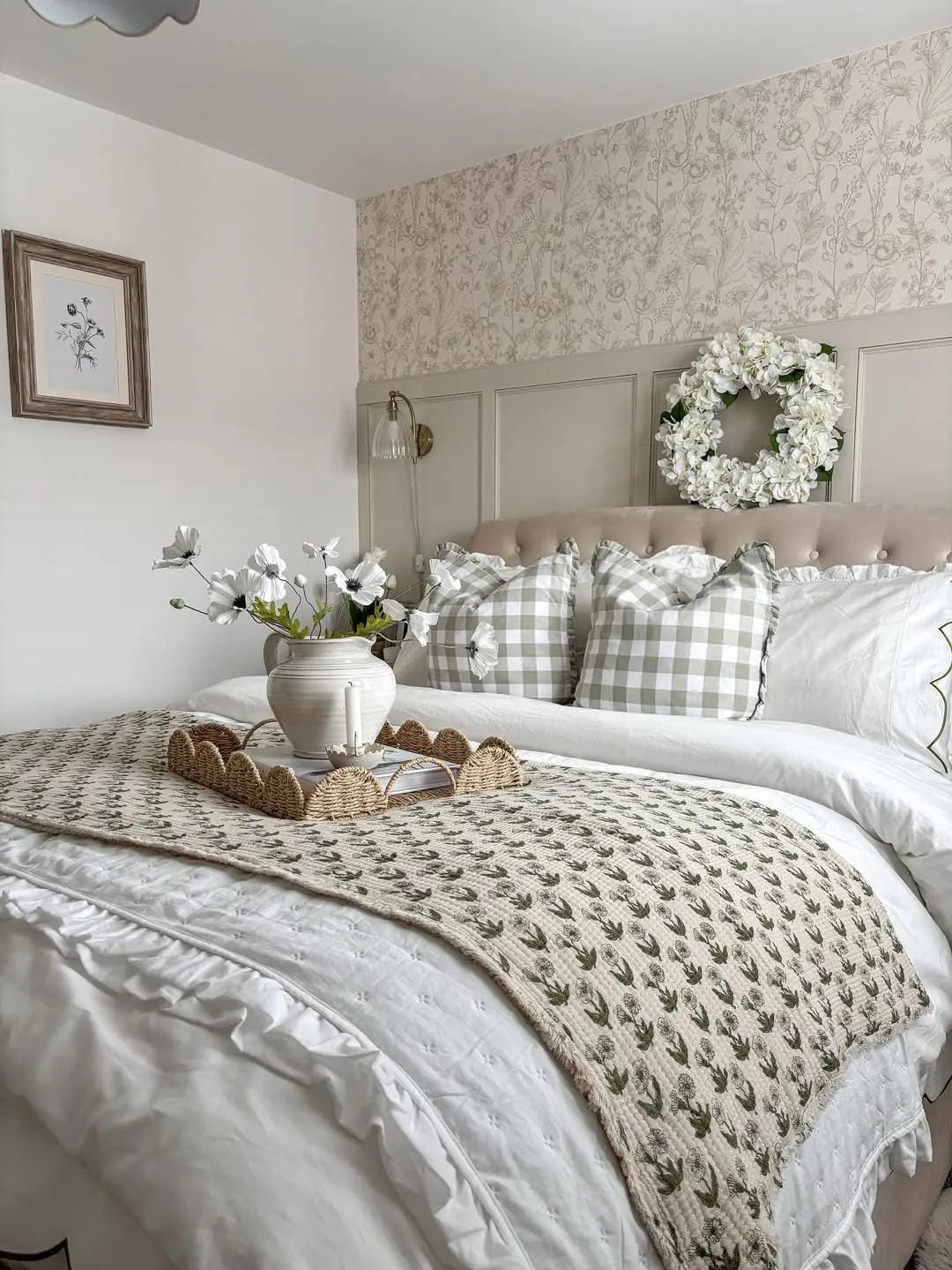 summer bedroom decor ideas with add gingham and white flowers