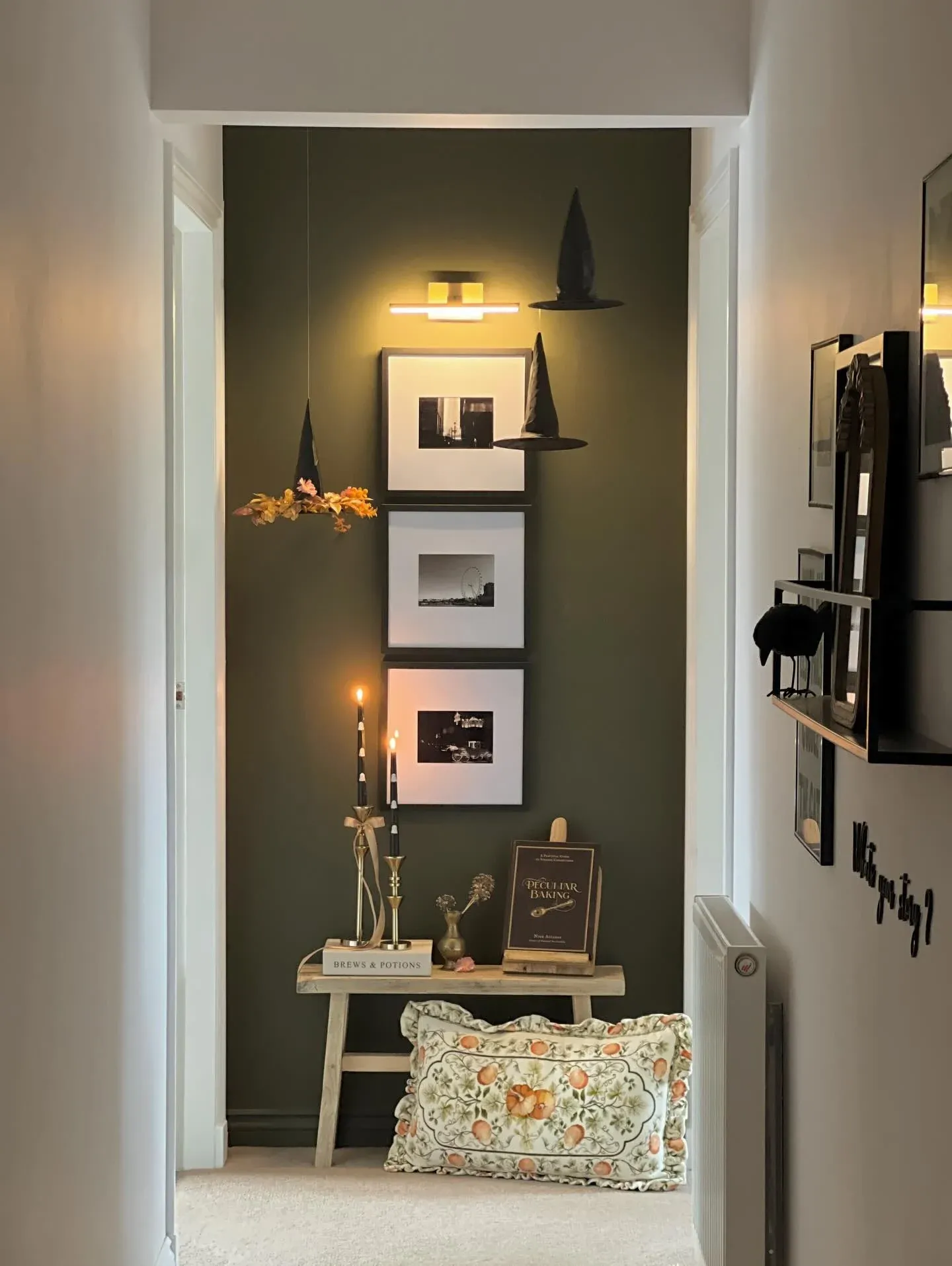 minimalist Halloween decor small apartment halloween decor ideas