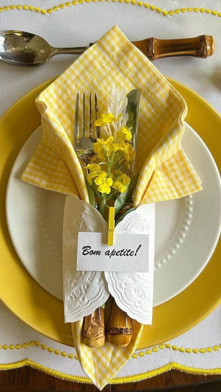 simple outdoor table decor ideas